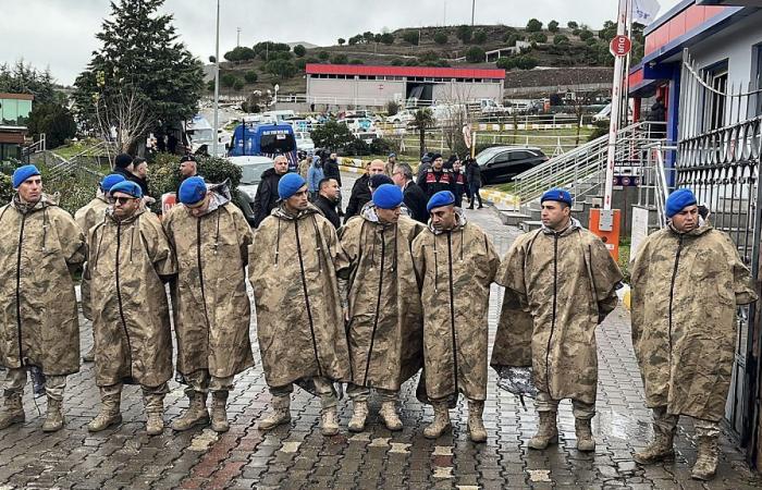 Explosión en fábrica de armas mata al menos a 11 personas