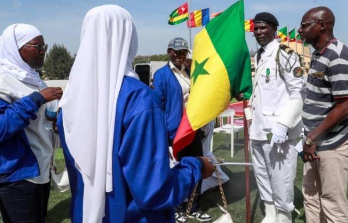 “Los fusileros son traidores”, un ministro senegalés provoca indignación al insultar a los fusileros