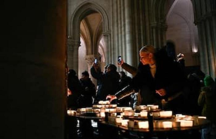 [PHOTOS] Las primeras misas navideñas en Notre Dame desde el incendio llenan de “alegría” a los fieles