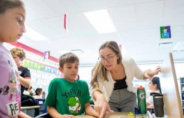 [PHOTOS] Un día en la vida de un “asistente de aula”