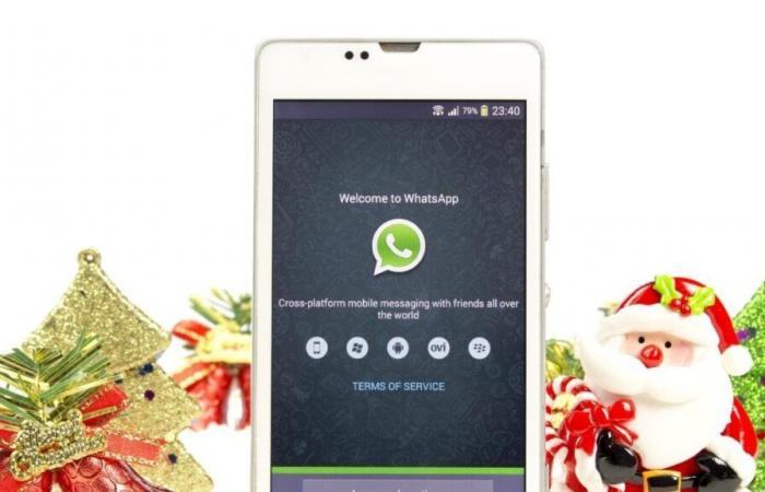 Navidad 2024: Guía paso a paso para descargar y enviar stickers de WhatsApp