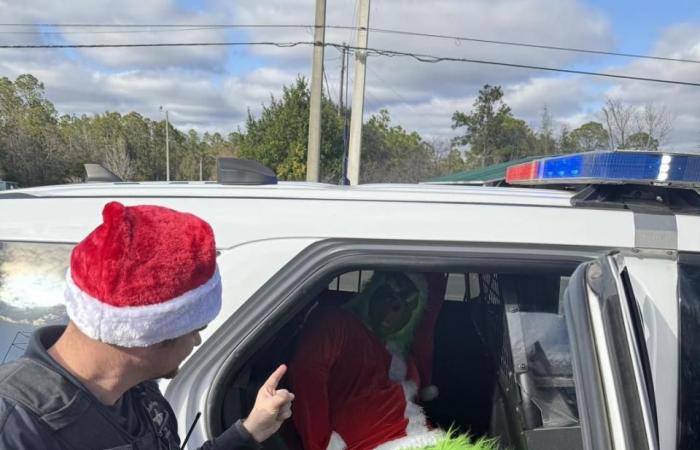 Grinch arrestado en el condado de Baker por intentar robar la Navidad, según los agentes