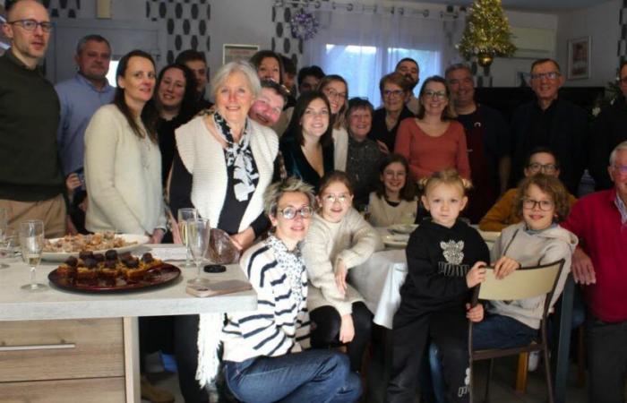 32 en la mesa, la Navidad de una familia numerosa de 2 a 72 años