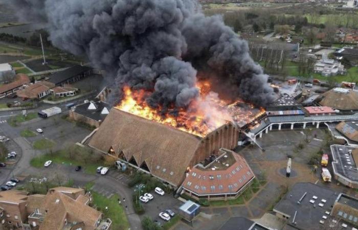 Un año después del incendio de Sportica, el complejo resurge lentamente de sus cenizas