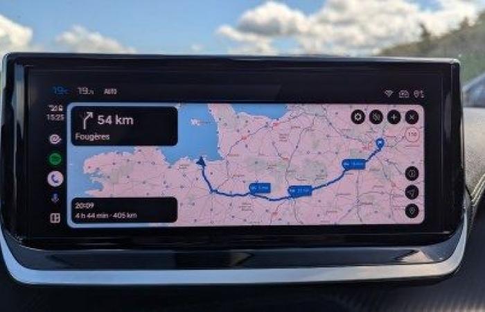 Probando la aplicación Stellantis e-routes para coches eléctricos Peugeot, Citroën y Fiat