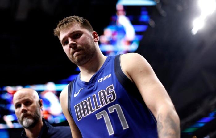 Luka Doncic de los Mavericks se someterá a una resonancia magnética tras su lesión el día de Navidad