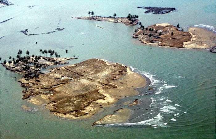 Oraciones y lágrimas marcan los 20 años del tsunami del Océano Índico que mató a unas 230.000 personas