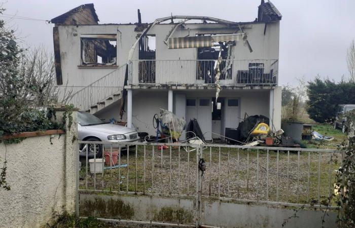 Un hombre muere en un gran incendio en su casa en Nochebuena