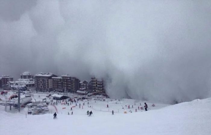 en Suiza un snowboarder, en Italia un excursionista