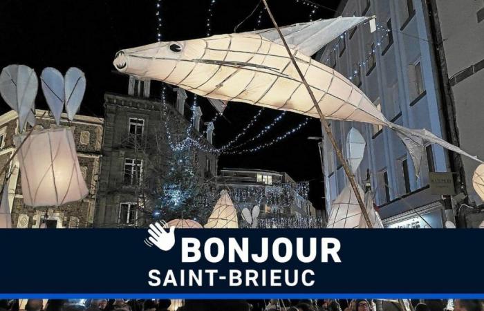 La caminata de Théo, los niños en los barcos y pensando en las linternas: ¡Feliz Navidad Saint-Brieuc!