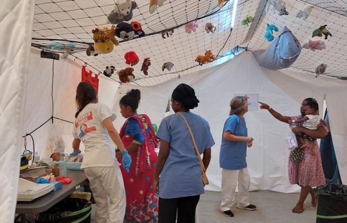 En Mayotte, los heridos ya pueden ser tratados en un hospital de campaña.