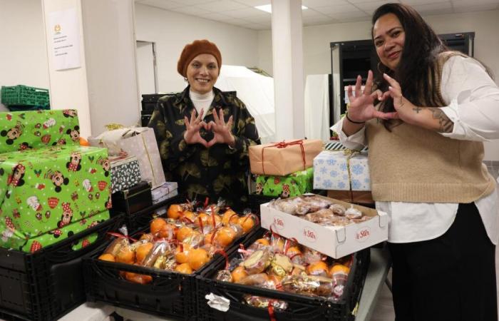 En Burdeos, la asociación Graines de solidarité interpreta a Papá Noel el 25 de diciembre