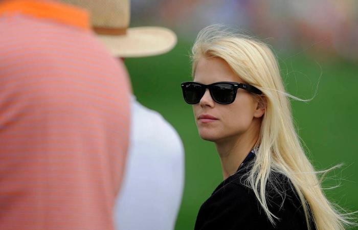 Tiger Woods y su ex esposa Elin Nordegren comparten un emotivo abrazo después del torneo de golf.