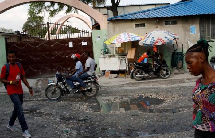 tiroteo durante la reapertura de un hospital, herido