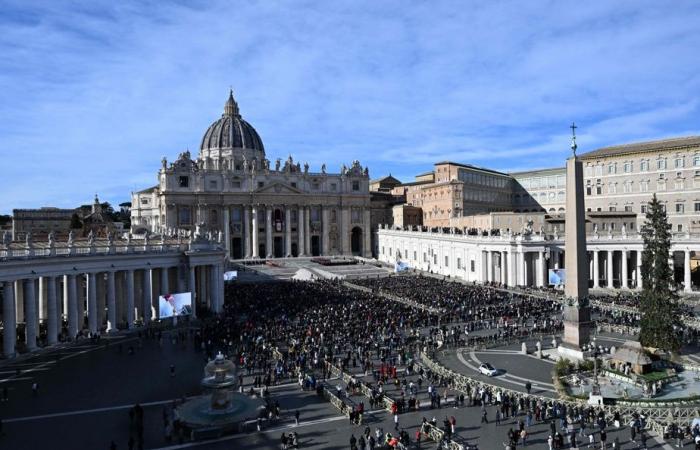 Urbi y orbi | Para Navidad, el Papa lanza un llamamiento por la paz y pide “silenciar las armas”