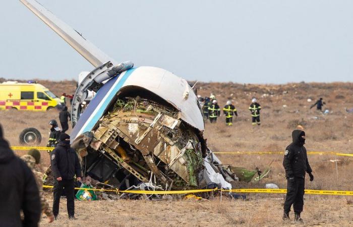 Accidente de un avión de Azerbaiyán Airlines: “Estaban cubiertos de sangre y llorando”… Testigos y supervivientes relatan la escena de horror