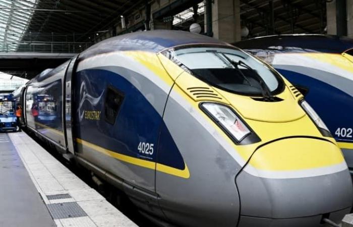 800 pasajeros del Eurostar varados durante más de tres horas en el tren