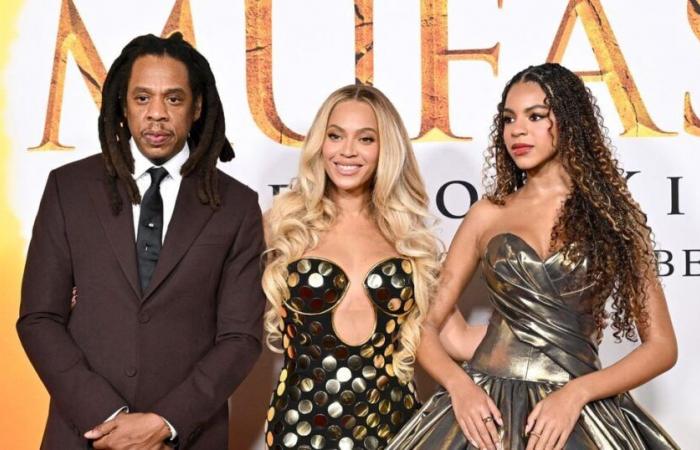 Mientras Beyoncé y su hija Blue Ivy brillan en un gran espectáculo, Jay-Z se hunde cada vez más en ella…