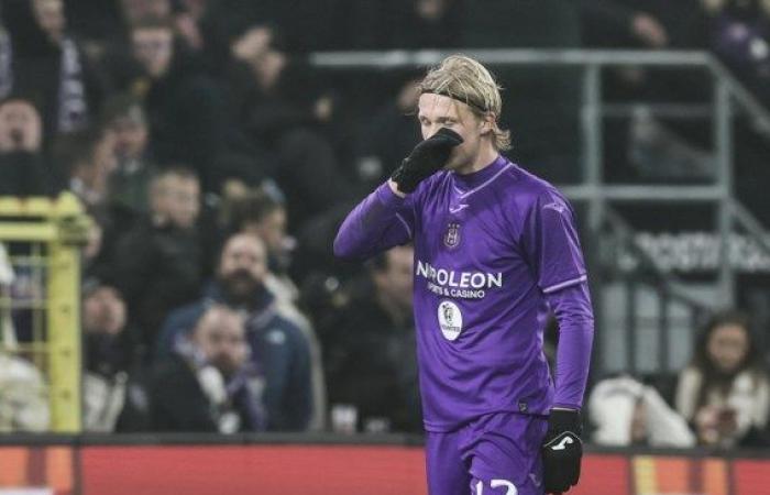 Anderlecht se atraganta con su ‘hermano pequeño’ Dender y pierde 2-3 en casa