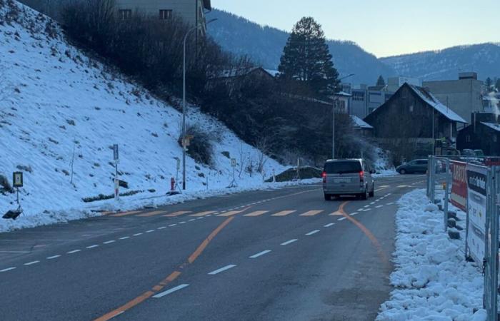 Una señalización vial que puede sorprenderte en la estación de Moutier