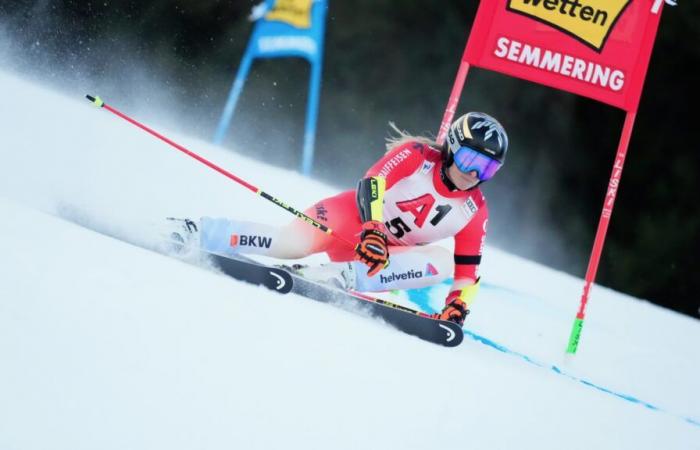 Lara Gut-Behrami frustrada durante el gigante de Semmering