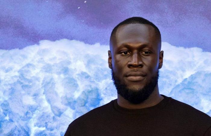 Stormzy, sorprendido con un teléfono mientras conducía, es privado de su licencia