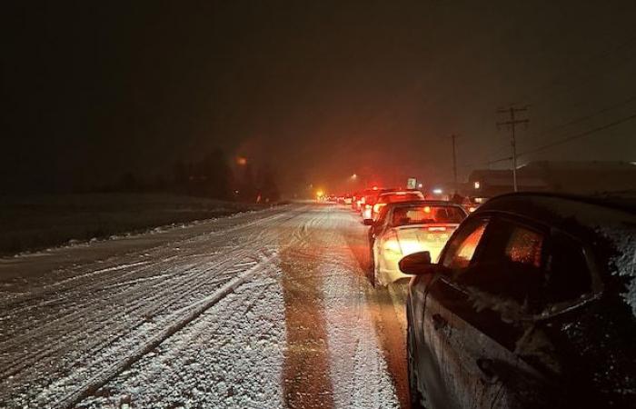 La nieve complica los viajes en la región