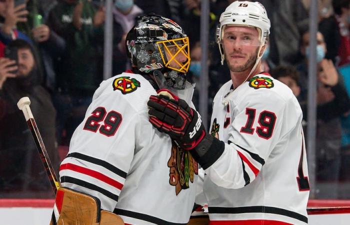 Tres equipos a seguir en el derbi de Jonathan Toews