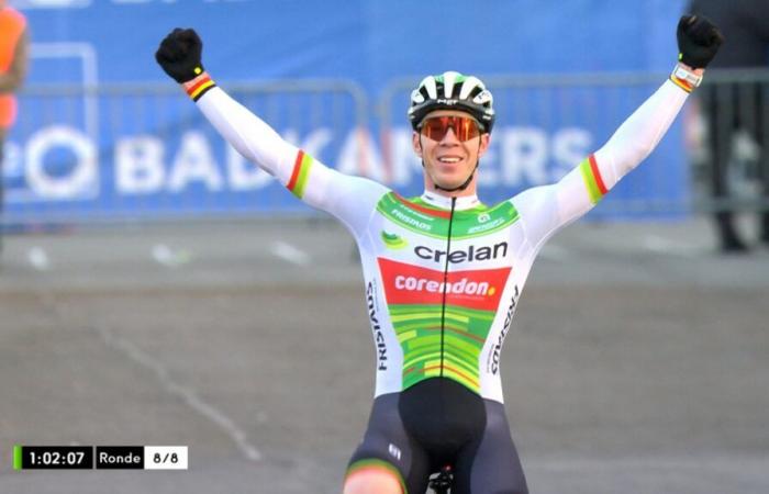 Ciclocross de Koksijde: Laurens Sweeck gana tras una gran pelea contra Del Grosso