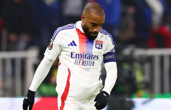 Lyon “no merece” su victoria ante Montpellier, dice Lacazette