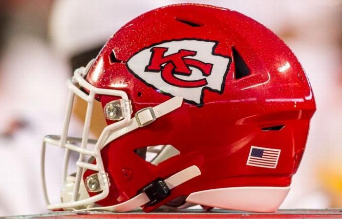 Los Chiefs, varados en la pista debido a una tormenta, finalmente parten de Kansas City