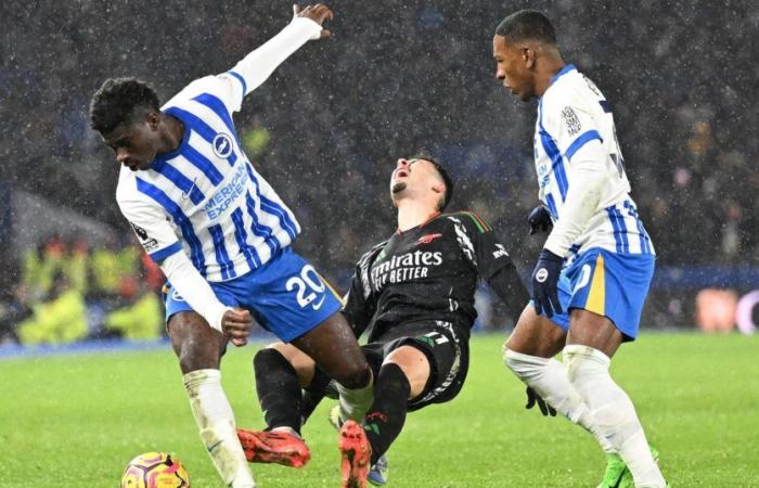 Premier League I El Arsenal encaja un empate en Brighton (1-1) y ofrece al Liverpool la posibilidad de subir puestos en la clasificación