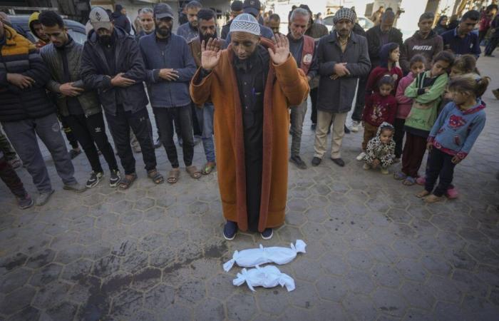 Seis bebés mueren por la lluvia y el frío en Gaza