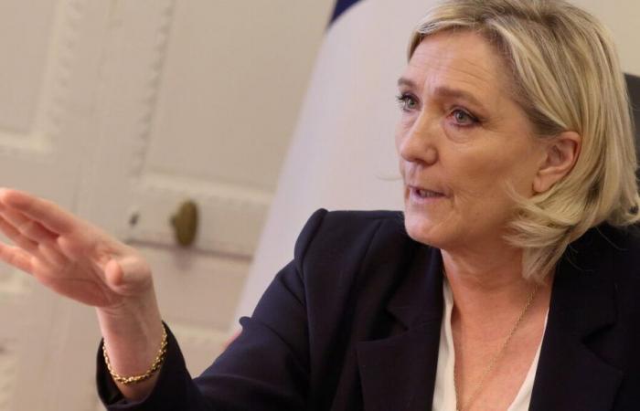 El plan de reconstrucción “no va lo suficientemente lejos”, lamenta Marine Le Pen a su llegada al lugar