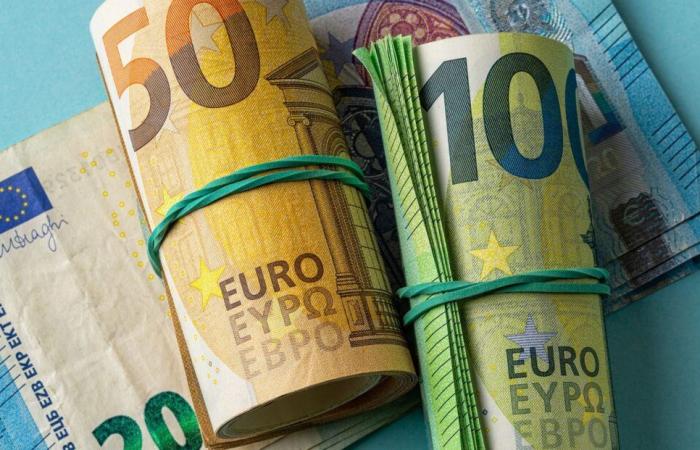 Nueva fuerte subida del euro frente al dinar argelino en el mercado negro