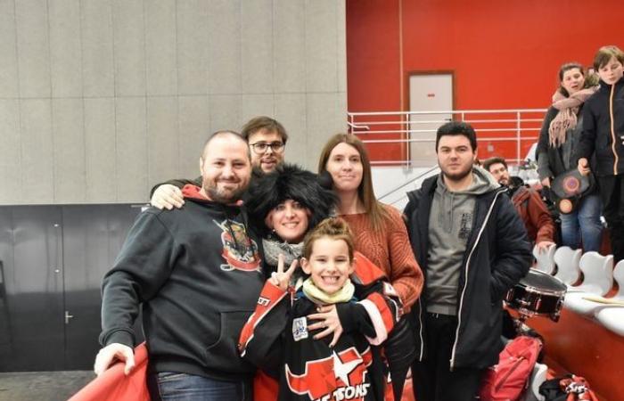 En imágenes: reviva el partido de hockey sobre hielo entre Neuilly-sur-Marne y Dunkerque, disputado en la pista de hielo de Dreux