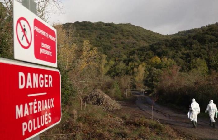 visita a las colinas venenosas de Orbiel en Aude