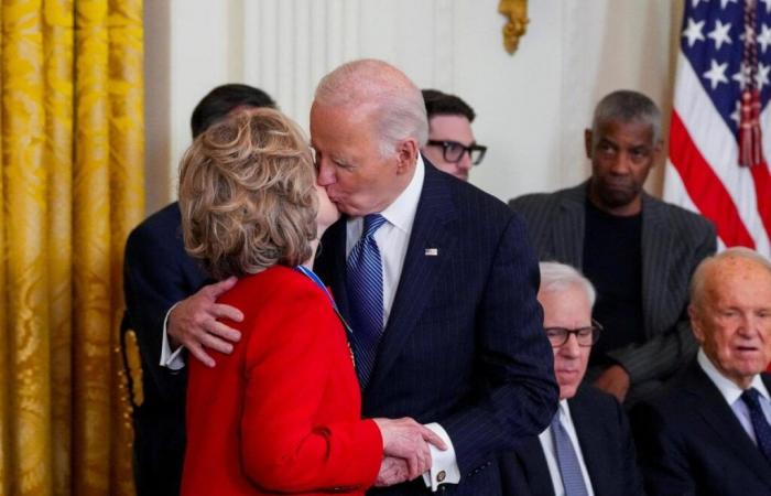 Anna Wintour, Hillary Clinton, Bono… Biden premia a 19 personalidades con la Medalla de la Libertad