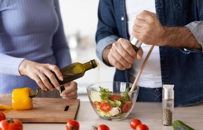 “Soy médico y la mayoría de mis pacientes mayores y sanos utilizan este aceite a la hora de comer”