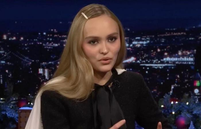 Este “uniforme anónimo” que su hija Lily-Rose Depp envidia por ir de incógnito