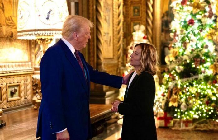 Giorgia Meloni visita a Donald Trump en su casa