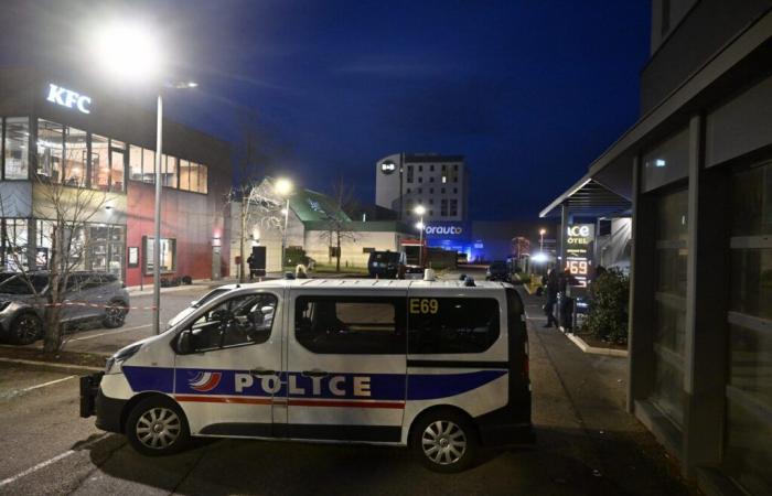 León. Se desata un tiroteo en el parking de un KFC, dos hombres entre la vida y la muerte