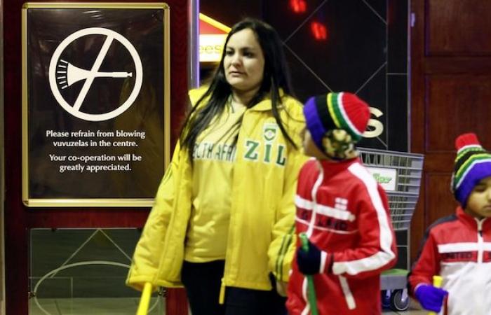 Las bocinas amenazan nuestros oídos en el estadio