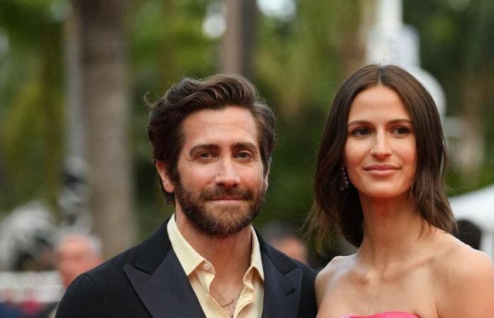 Patético ? Jake Gyllenhaal aparece junto a su pareja… 16 años menor que él