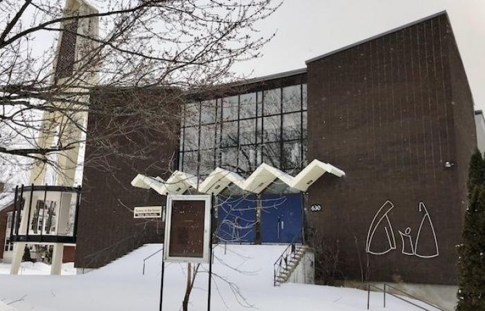 Cuando Magog se atrevió a instalar su biblioteca municipal en una iglesia