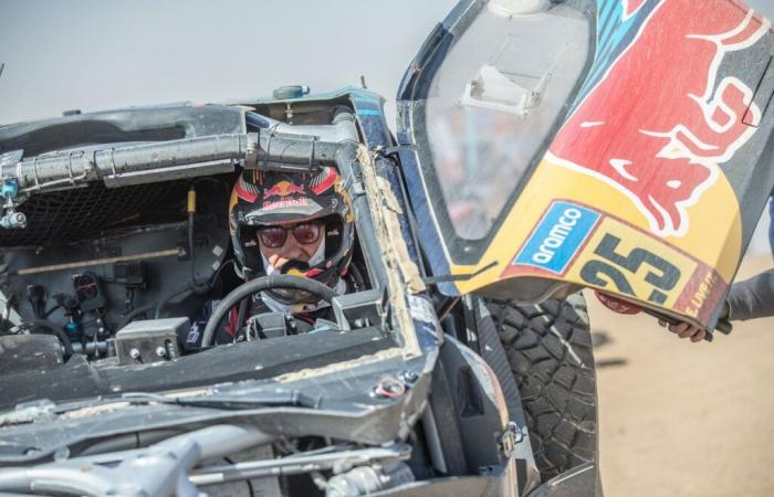 El campeón Carlos Sainz abandona el Dakar