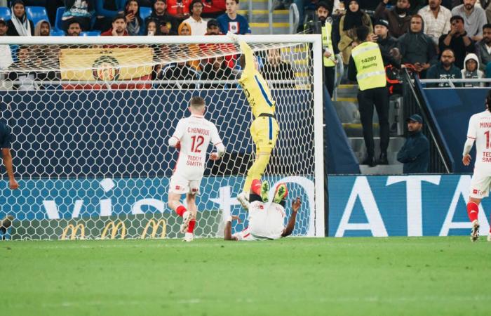 Las reacciones de Philipp Köhn y Mohammed Salisu tras el TDC