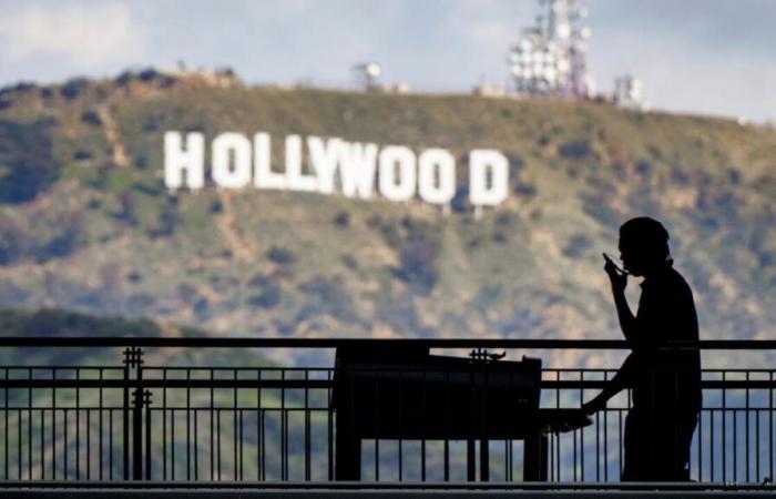 Sonrisas en los Globos de Oro, muecas entre bastidores: Hollywood ante la crisis