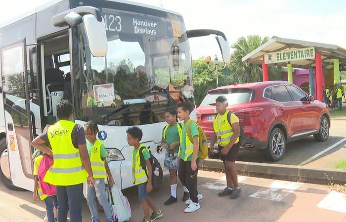 agentes en huelga, horarios escolares interrumpidos