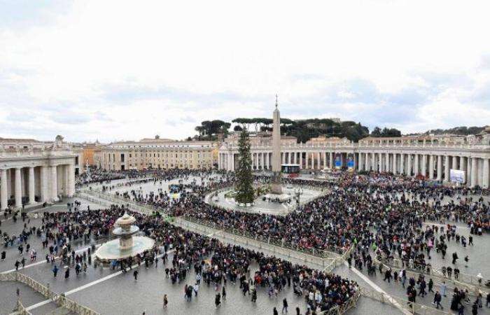 Ángelus de la Epifanía, el Papa nos invita a estar cerca de Jesús